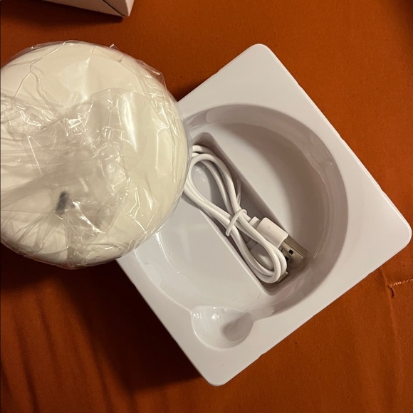 LED Touch Control Compact Mirror - Picture 6 of 6